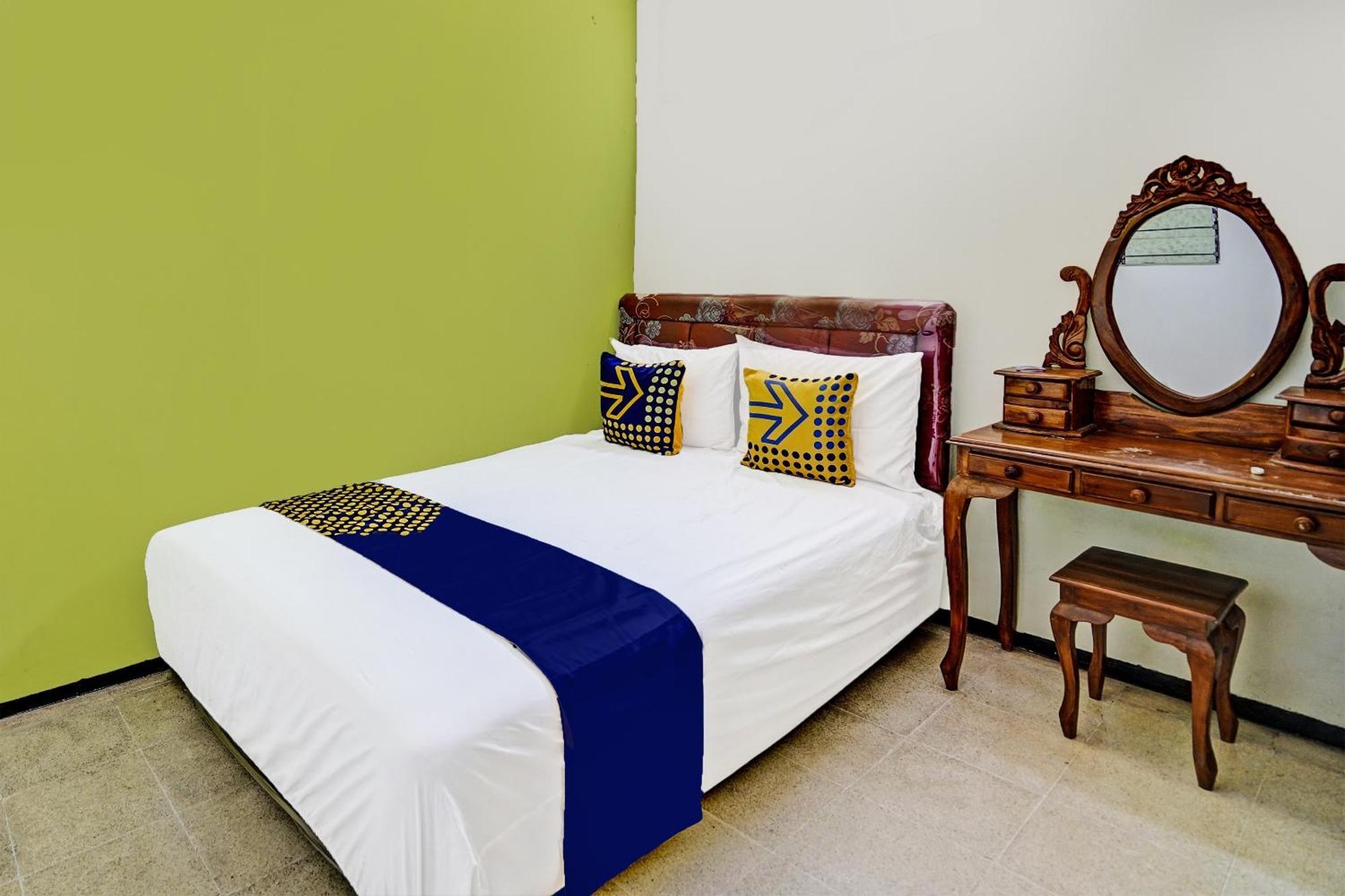 Spot On 91716 Kost Yy Syariah Hotell Mojokerto Exteriör bild